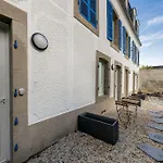 L\'Ankou Studio Avec Terrasse, Neuf Et Bien Equipe, Proche Centre, Tramway